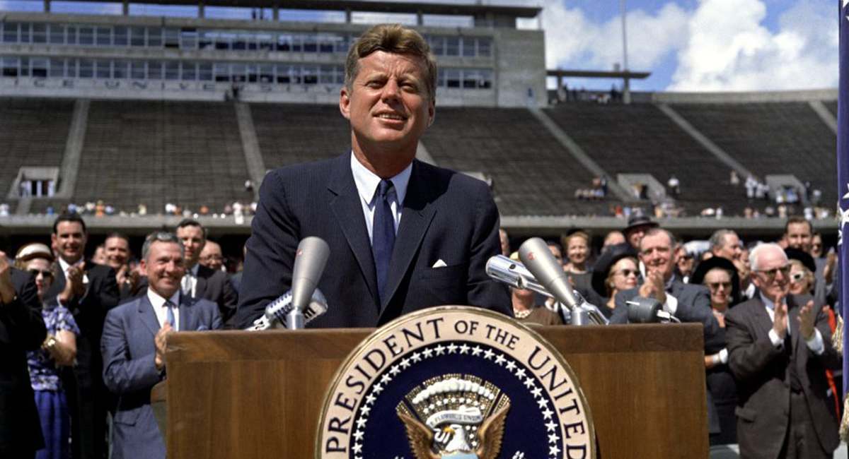 biography of john fkennedy essay The thirty-fifth president of the united states of america, john fitzgerald kennedy, was a determined man pushing to make great changes for the nation. biography of john fkennedy essay The thirty-fifth president of the united states of america, john fitzgerald kennedy, was a determined man pushing to make great changes for the nation.