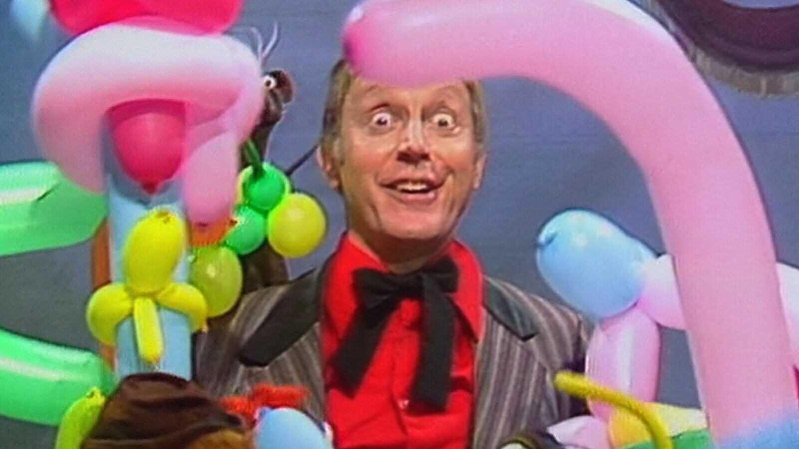 how-disneyland-s-resident-comedian-inspired-steve-martin-cracked