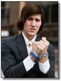 7 Bullshit Police Myths Everyone Believes (Thanks to Movies)