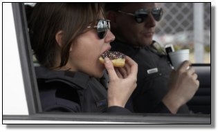 7 Bullshit Police Myths Everyone Believes (Thanks to Movies)