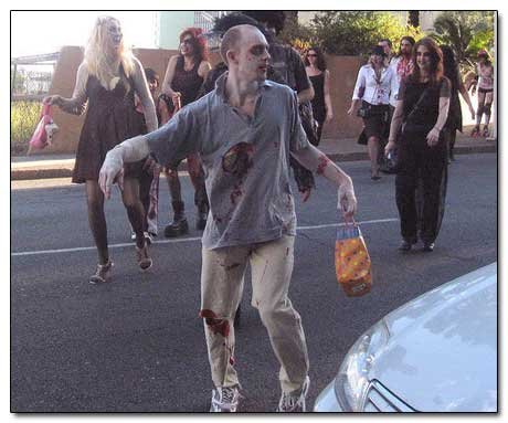 5 Popular Zombie Survival Tactics (That Will Get You Killed)