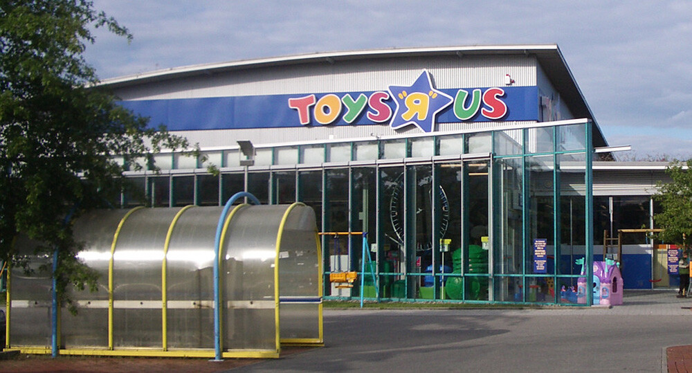 Ravensburg, Germany: Toys "R" Us store.