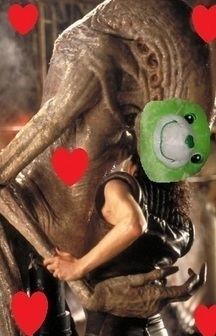 4 WTF Moments From the 'Aliens vs Predator' Cartoon For Kids