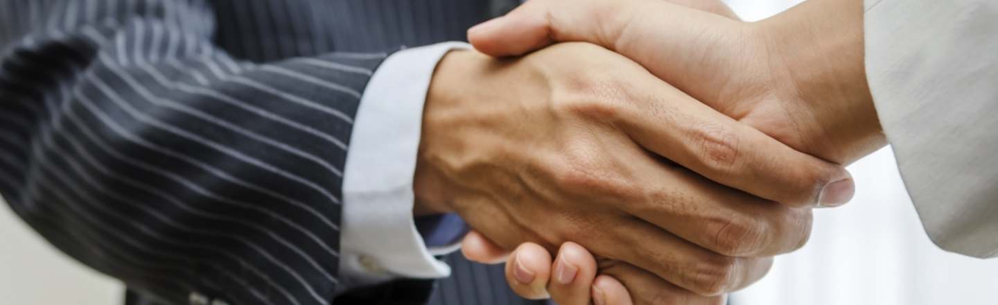 8 Networking Tips Used By The (Insane) Pros