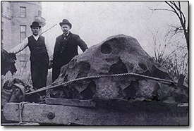 6 Myths Everyone Believes about Space (Thanks to Movies)