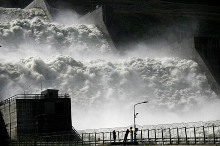 5 Insanely Huge Things You Won't Believe Aren't Photoshopped