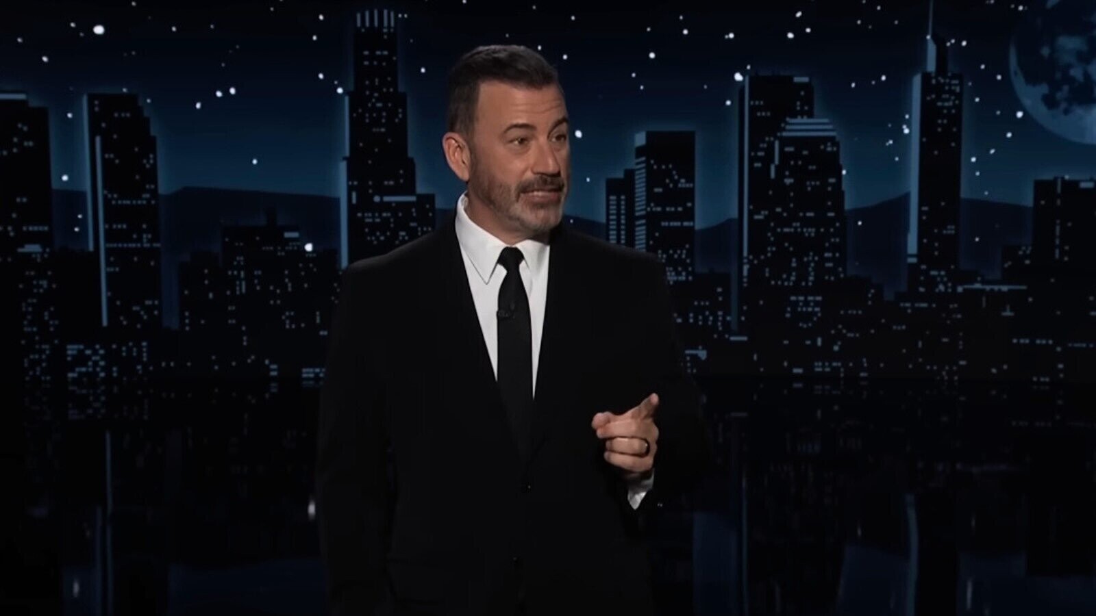 Jimmy Kimmel Is Having Fun Trolling Trump’s Escalator Tantrum