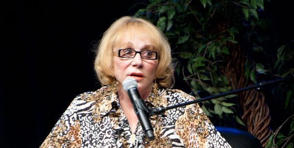 4 Dangerously Influential Dimwits