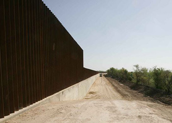 5 Ways Donald Trump Perfectly Mirrors Hitler's Rise To Power