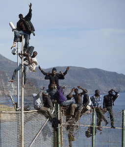 6 Borders That Look Like They Were Drawn By Drunk People