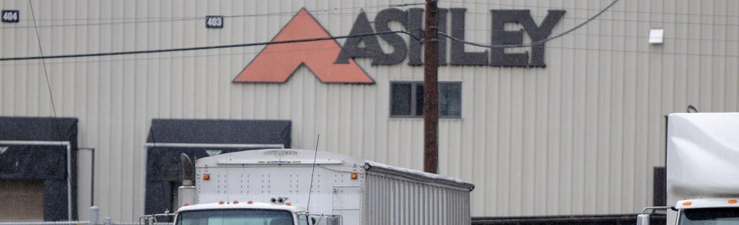 7 WTF Ways Seemingly Innocent Companies Screw Their Workers