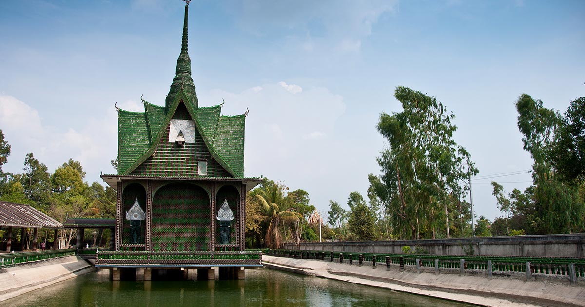 5 Mind-Blowingly Weird Religious Sites You've Never Heard Of | Cracked.com