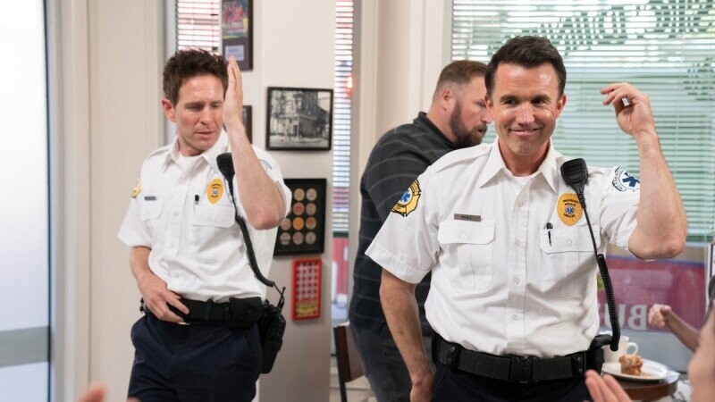 ‘It’s Always Sunny in Philadelphia’ Continues Its Noble Tradition of Gradually Deforming Guest Stars