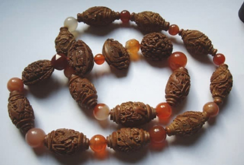 Mind-Blowing Pieces of Art (Made With The Most Random Stuff)