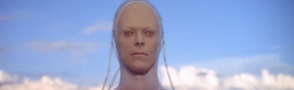 That Time David Bowie, Powered By 10 Grams Of Coke, Played An Alien