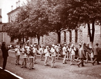 5 Insane Songs by Otherwise Genius Musicians