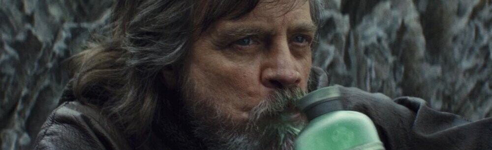 Luke Skywalker’s Notorious Milk Bottle Was CGI, Apparently