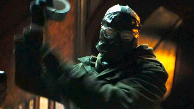 Why Are Superhero Shows And Movies Ashamed Of Using Costumes?