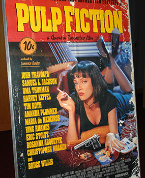 PULPFICTION Gucat Lasatias fibex 100 awinos Beder JOKN TRAVOLTA SAMUE L JACKSON DMA TRORMAN HARVCY Kd TM ROTTR AMANDA PLUMMR HARIA de MEROS VING RNAIM