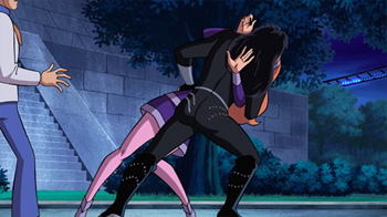 Paul Stanley kisses Daphne