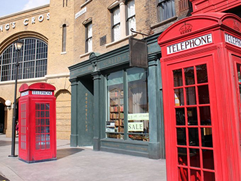 5 Secret Theme Park Hacks You're Going To Want To Try