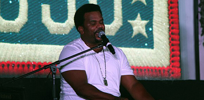 Craig Robinson Playing Piano