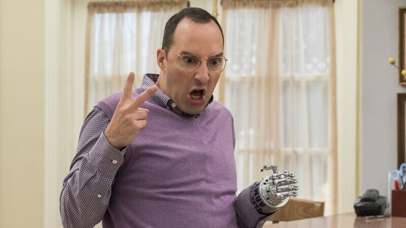Tony Hale’s Parents Only Enjoyed One Episode of ‘Arrested Development’ Thanks to This Guest Star
