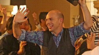 Will CBS Have Any Idea What to Do With a ‘Curb’-Style Improvised Sitcom Starring Paul Scheer?