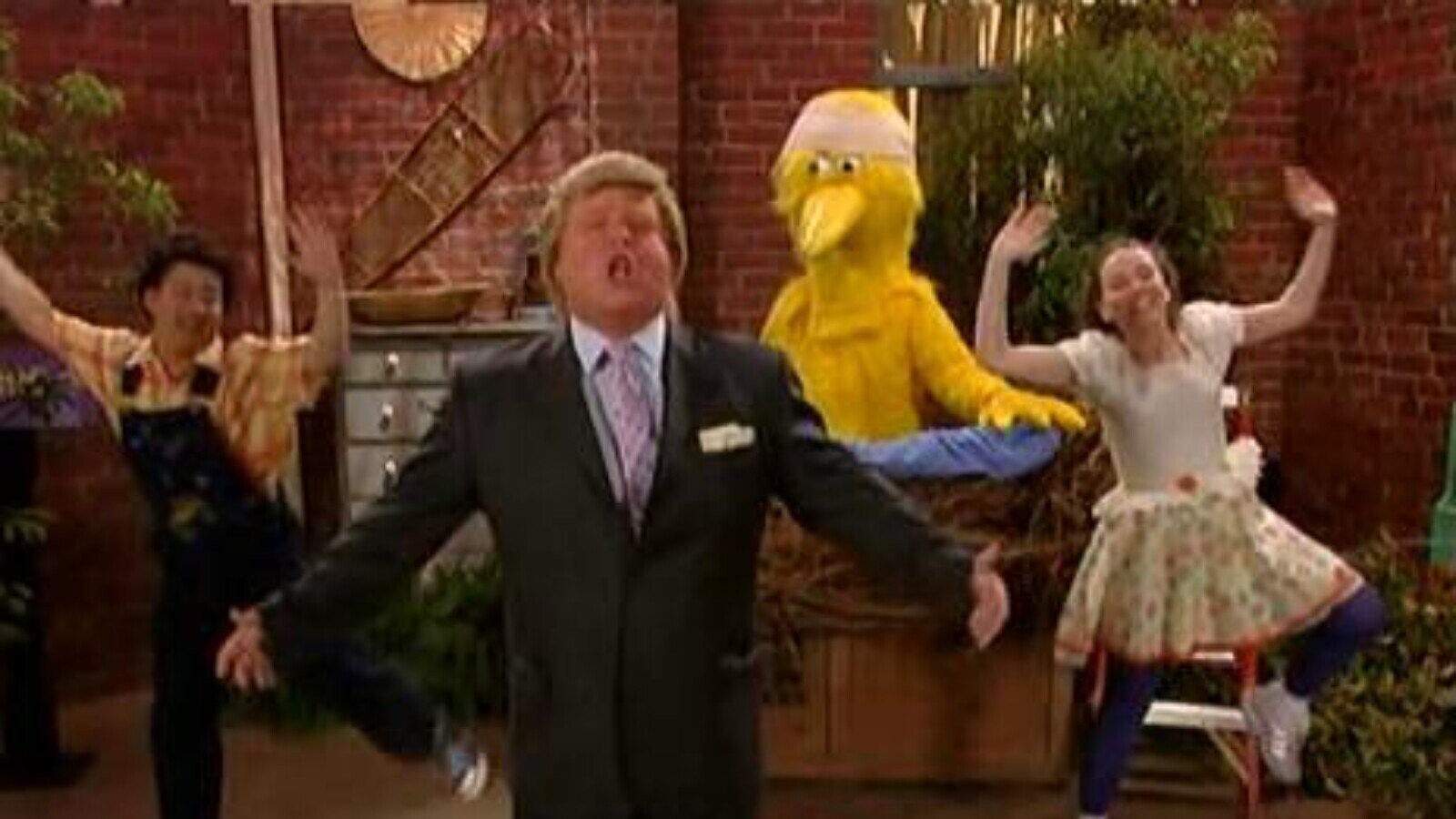This ‘MADtv’ Sketch About Donald Trump Evicting ‘Sesame Street’ Shouldn ...