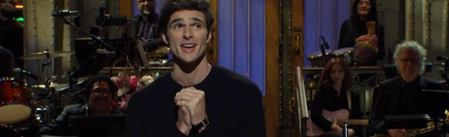Jacob Elordi Was So Terrible on ‘SNL’ That Beautiful People Should Never Be Allowed to Host Again