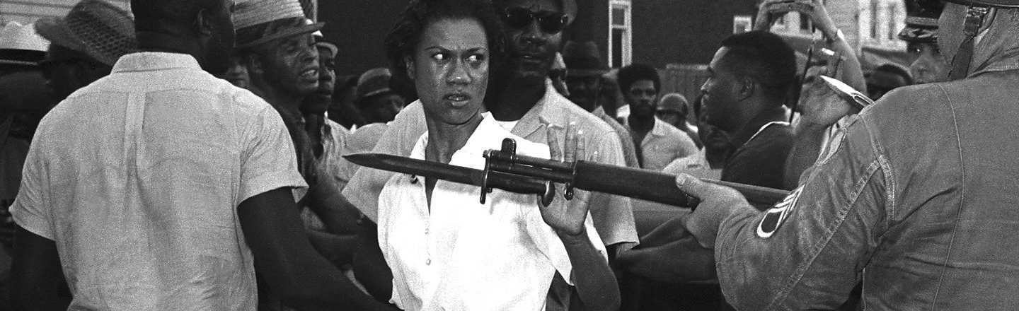 5 True Stories Behind Iconic Pictures of Badass Women