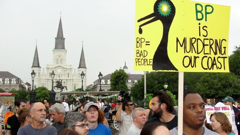 16 Times Corporate Big Wigs Landed In Boiling Hot Water