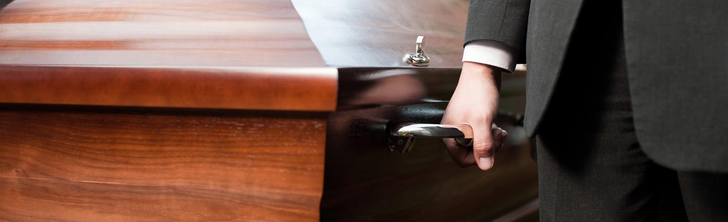 The 6 Worst Things That Can (And Did) Happen at a Funeral