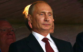 7 Signs That Vladimir Putin Has Become a Bond Villain