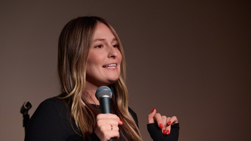 Luisa Lange Wants To Know What Gen Z Is Wearing At Cracked Comedy Club