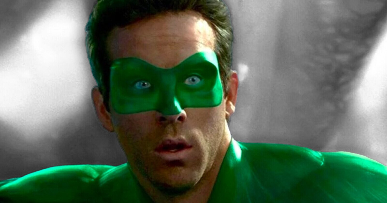 Before ‘Shazam!’ DC Tried Making Another Funny Superhero Movie. Unfortunately, It Was ‘Green Lantern’