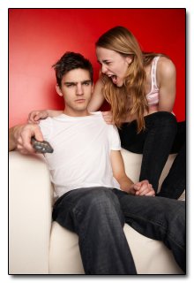 7 Psychotic Pieces of Relationship Advice from Cosmo