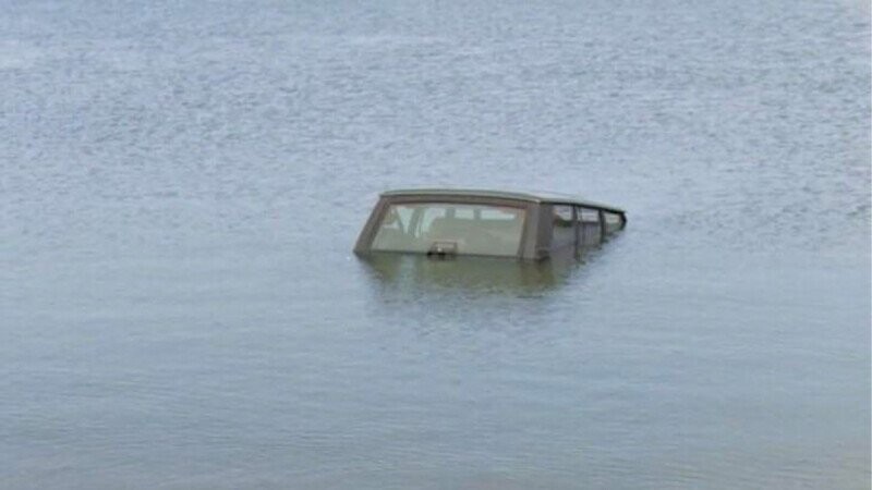 Rob McElhenney Has Questions and Concerns About A Submerged Amphibious Exploring Vehicle