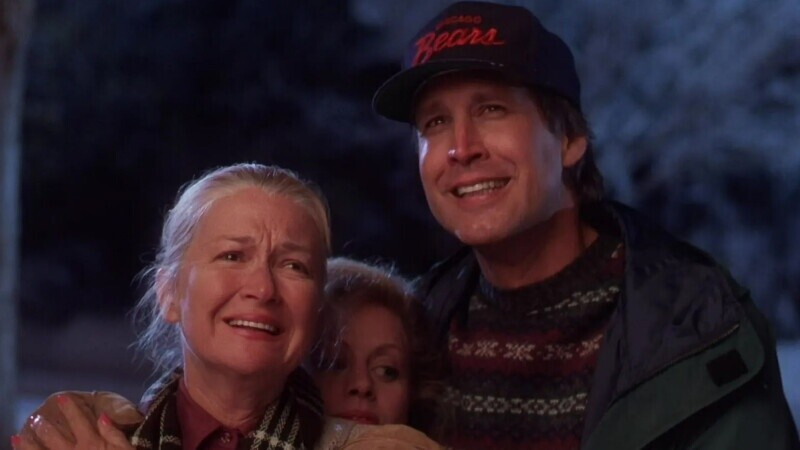 Diane Ladd Thought That Her ‘Career Was Over’ After Being Cast as Chevy  Chase’s Mom in ‘Christmas Vacation’