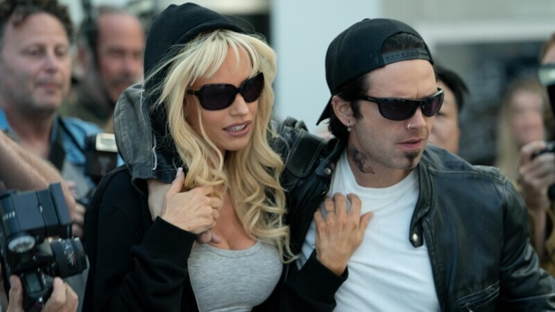 We Completely Forgot That Pamela Anderson is Beefing With Seth Rogen