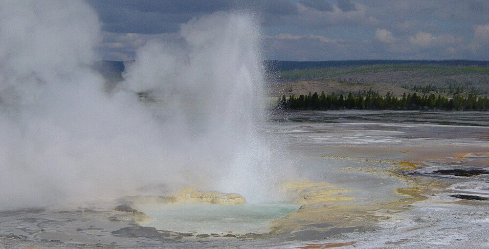 Clepsydra Geyser at Fountain Paint Pot in Yellowstone.