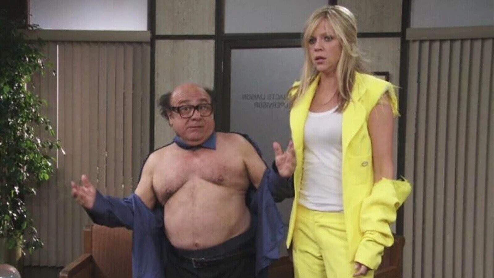 Danny DeVito Says Kaitlin Olson Is the Funniest Cast Member on ‘It’s ...