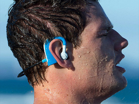 Jam To Your Tunes On The Go With These Wireless Headphones