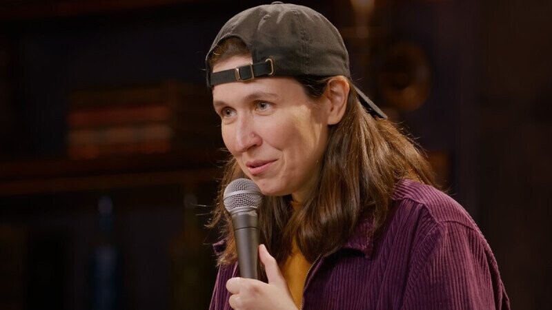 ‘Heckler’ Destroyed? Fan Says TikTok Comic Ashley Gavin Repeatedly Told Her to Kill Herself After Accidentally Spoiling A Set-Up