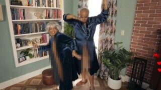 This ‘SNL’ OnlyFans Parody Goes Full GILF