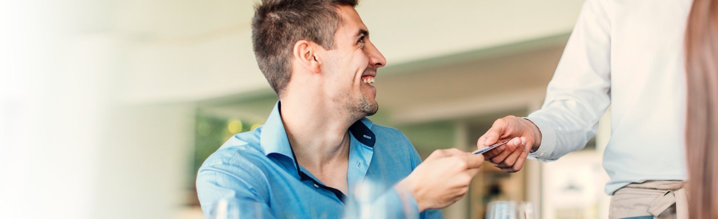 7 Ways Restaurants Screw You Over (With Science)