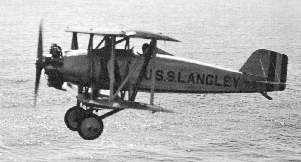 A U.S. Navy Naval Aircraft Factory/Curtiss TS-1