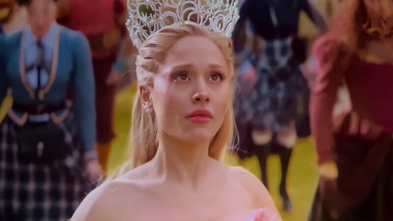 Ariana Grande Tells Adam Sandler That This Movie of His is “Gut-Wrenching”