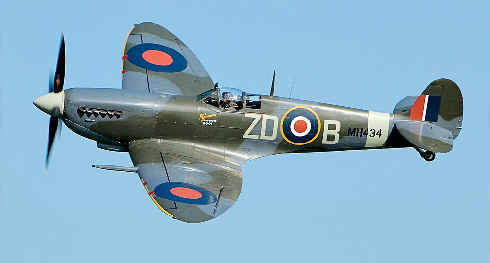 Spitfire MH434 at the Shuttleworth Collection Season Premiere Airshow 2018