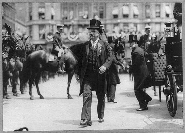 5 Badass Photos of People Walking Through Insane Situations